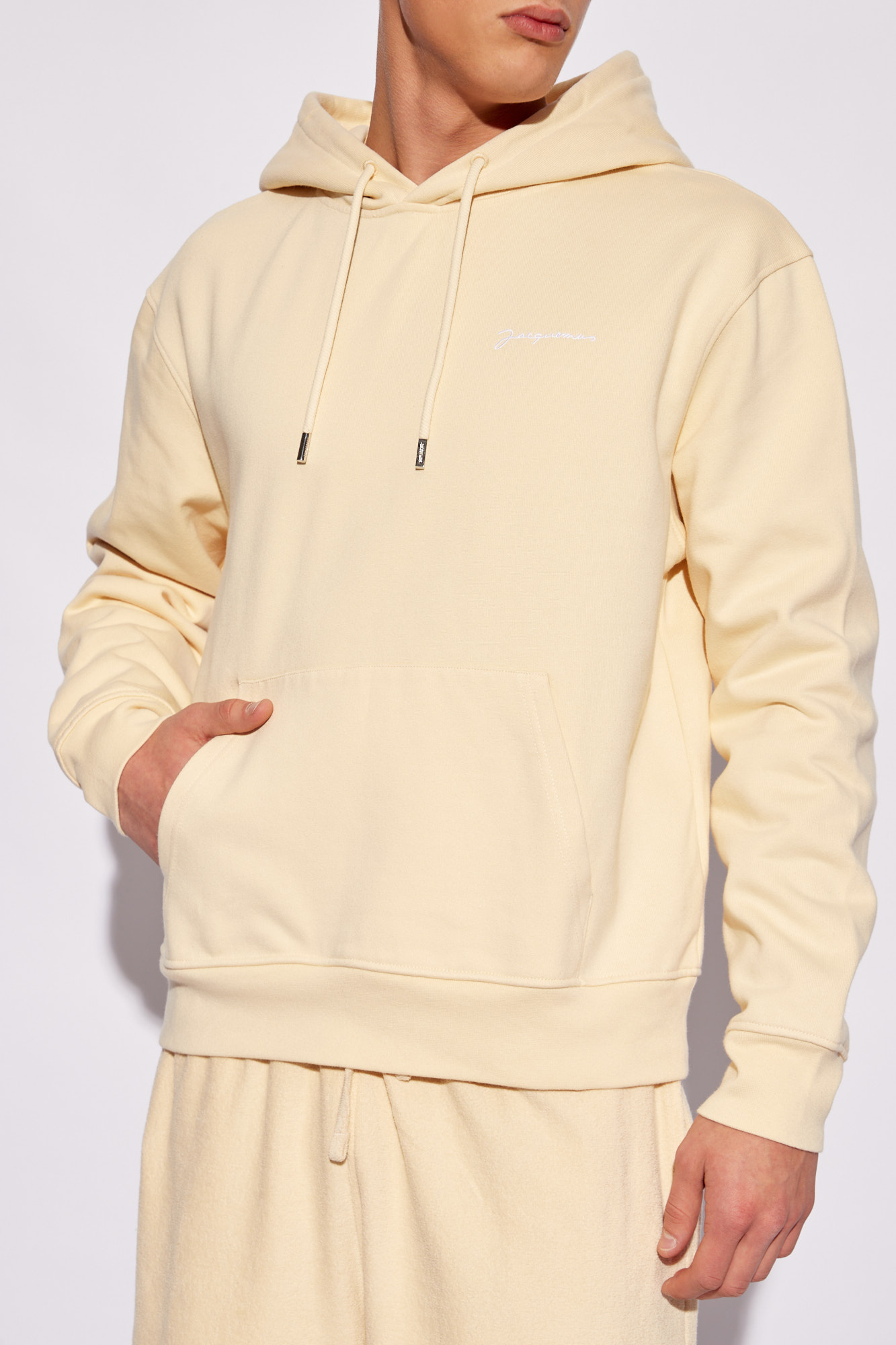 パーカー・フーディ JACQUEMUS Men Hoodies 22H245JS3102120151 Beige Cream 'Brode' hoodie with logo Jacquemus - Vitkac France